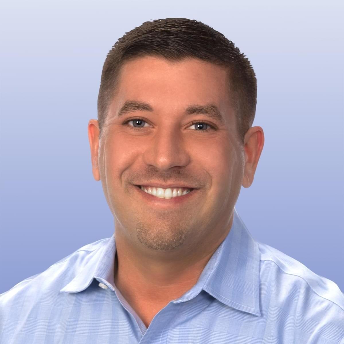 //www.ryanruehle.work/hosted/images/41/0508039a5f4da4a9367fed50f647c3/RyanRuehle8782_4x5BG.png